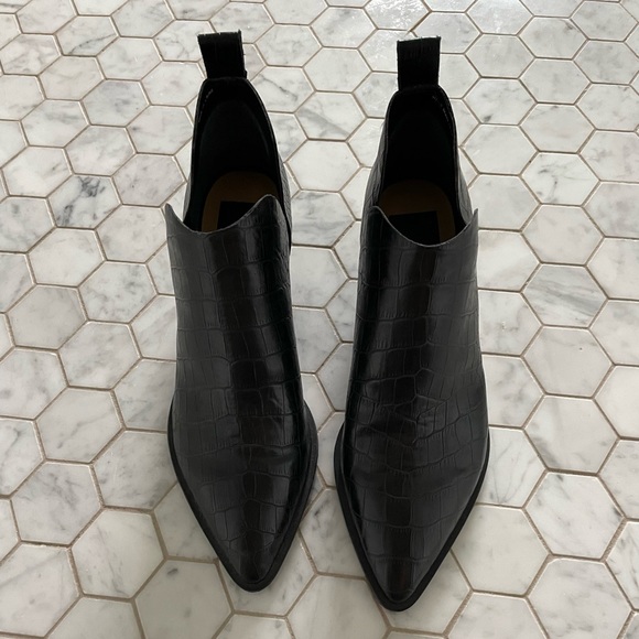 Dolce Vita Shoes - Dolce Vita black croco print ankle boogie. NEW/NEVER WORN!